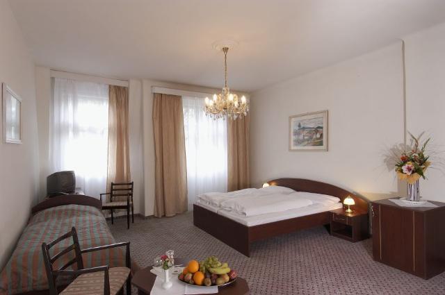 esplanade-room