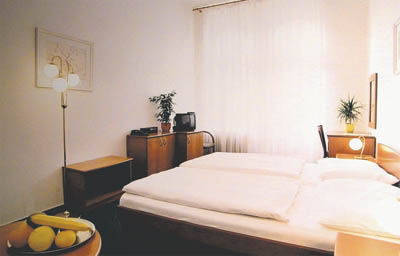 astoria-room