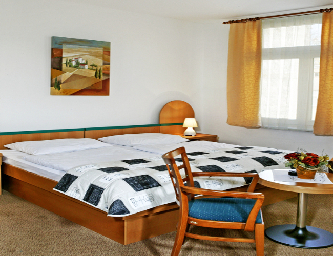 Hotel_flora_room